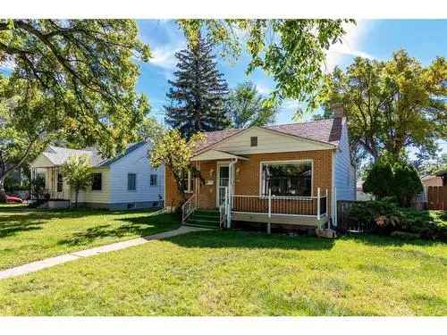 House For Sale In South East Hills, Medicine Hat, Alberta