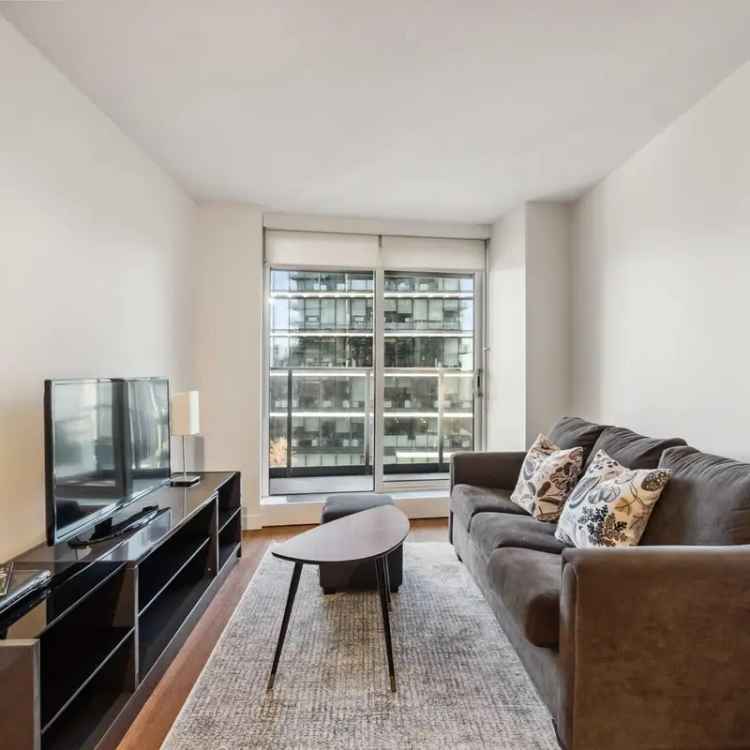 TELUS Garden 1-Bed Condo Downtown Vancouver