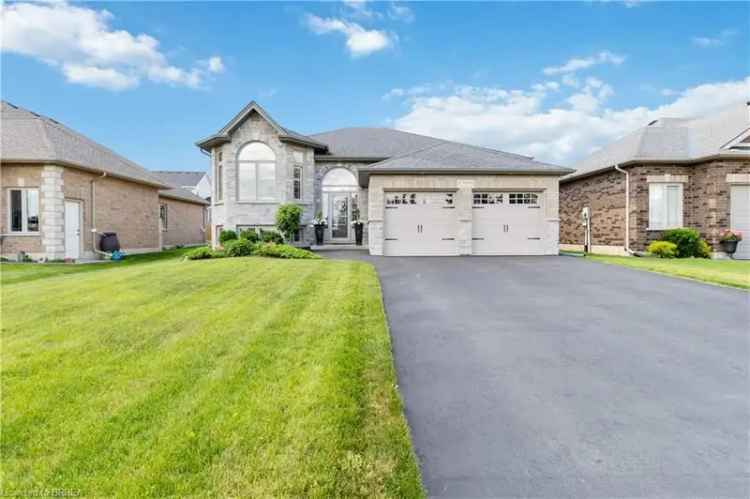 House For Sale in Collingwood, Ontario