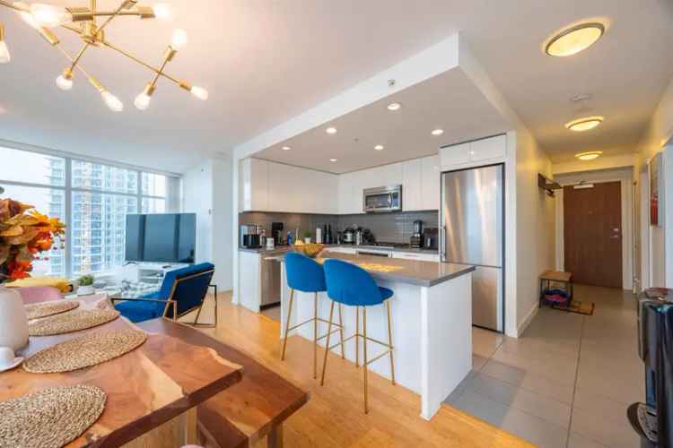 Metrotown Luxury Condo 2 Beds 2 Baths 2 Parking Chancellor Tower