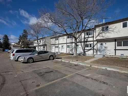 For Sale 3 Bedroom Townhome in Tipaskan Edmonton