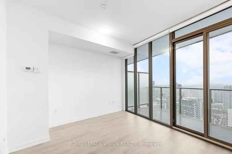 High Floor Studio 11 Wellesley On The Park Panoramic City Lake Views