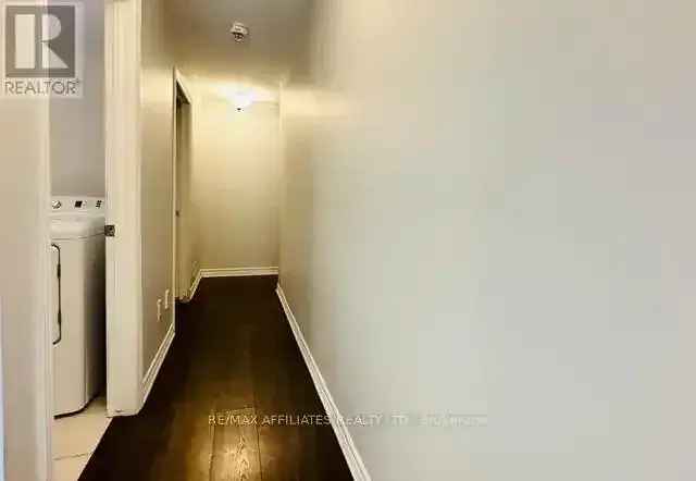 3 Story Townhome Near Amenities and Highways