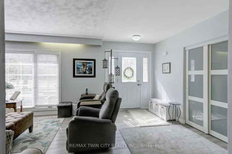 Updated 2700 sq ft Bungalow with Double Garage in Kitchener