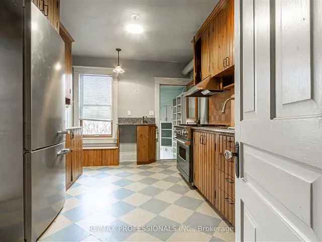 Large Charming Brick Home in Seaton Village