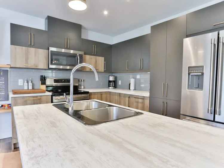 Apartment For Rent in Bromont, Quebec