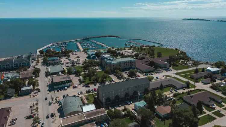 Rent 2 Bedroom Apartment in Gimli with Stunning Lake Views