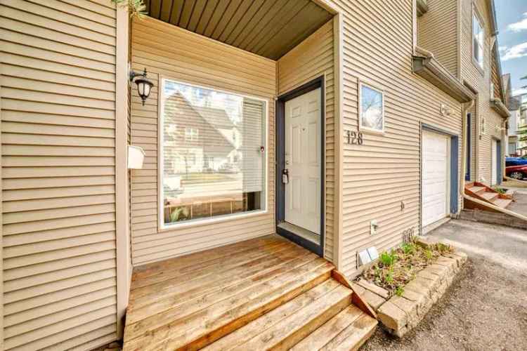 3-Bedroom Bridlewood Townhouse with Finished Basement and Deck