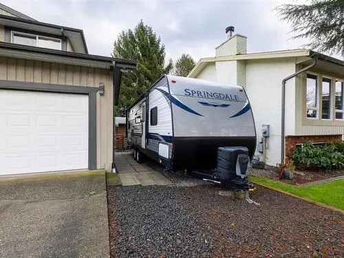 Family Home Clayton Langley Border 4 Level Split