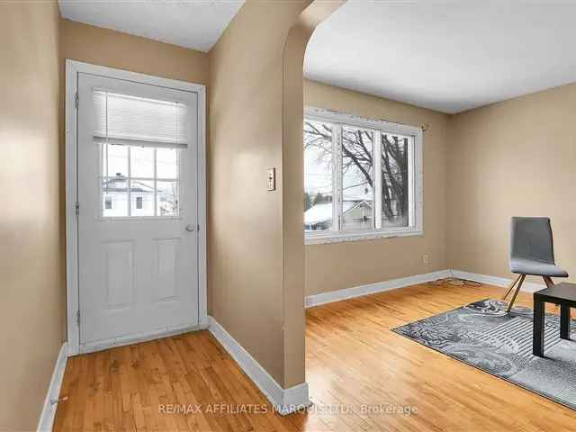 Duplex For Sale in Cornwall, Ontario