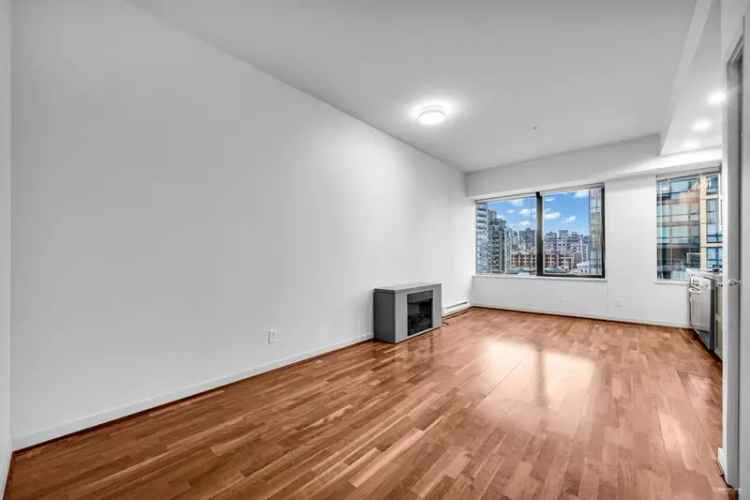 QUBE Coal Harbour Studio Breathtaking City Views