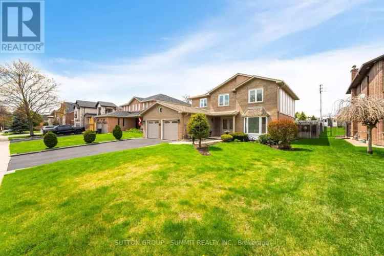 Executive Home in Lorne Park Mississauga