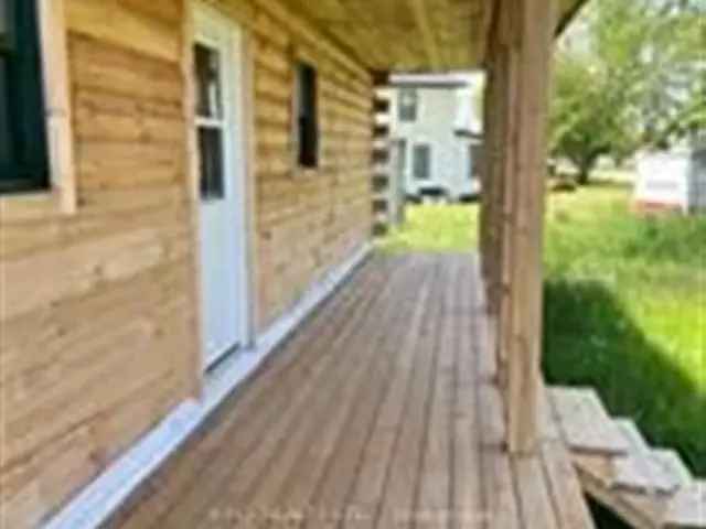 Newly Built Log Chalet on Lake Erie - Panoramic Views