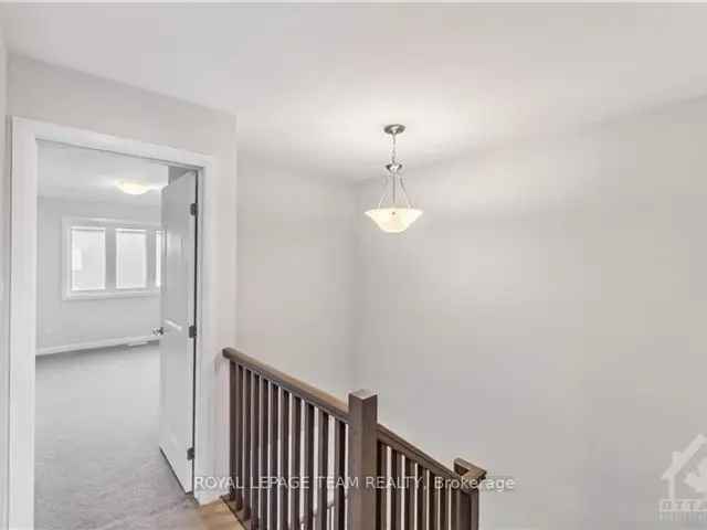 Brookline 3-Bedroom Townhome Modern Family Home Near Parks and Amenities