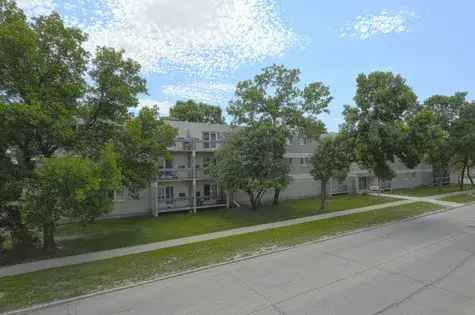 1 Bedroom Apartment 61 m² Winnipeg Pembina Hwy