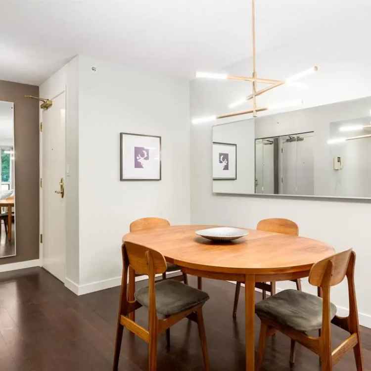 Yaletown 2 Bed 2 Bath Condo for Sale - 996 Sqft