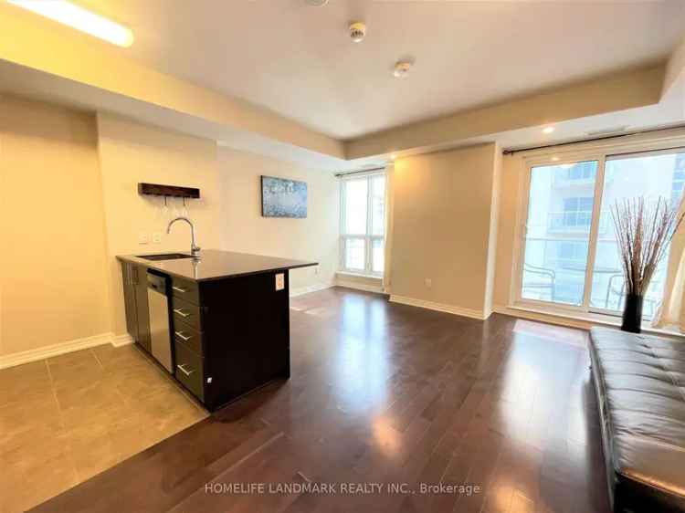 Condo For Sale in (Old) Ottawa, Ontario