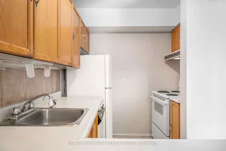 Top Floor 2-Bedroom Corner Condo Near Downtown