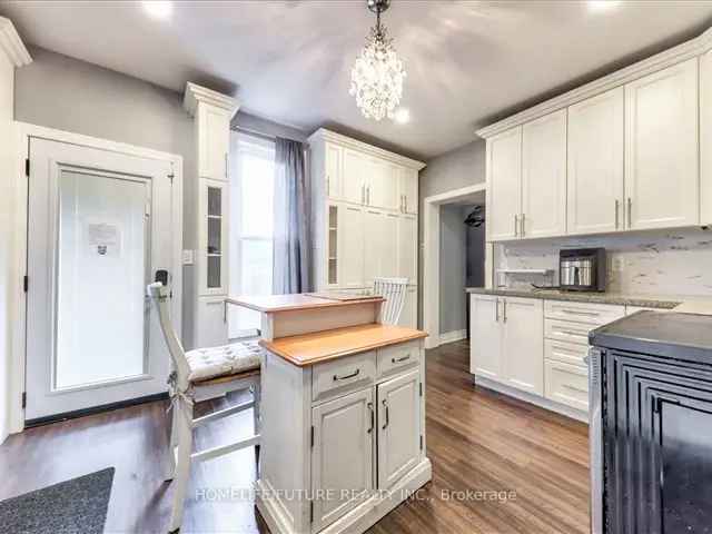 House For Sale in Niagara Falls, Ontario