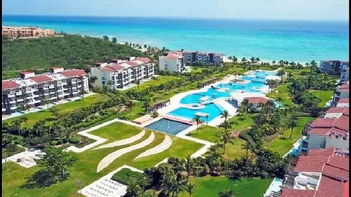 Buy 4 Bedroom Condos in Front of the Beach Riviera Maya