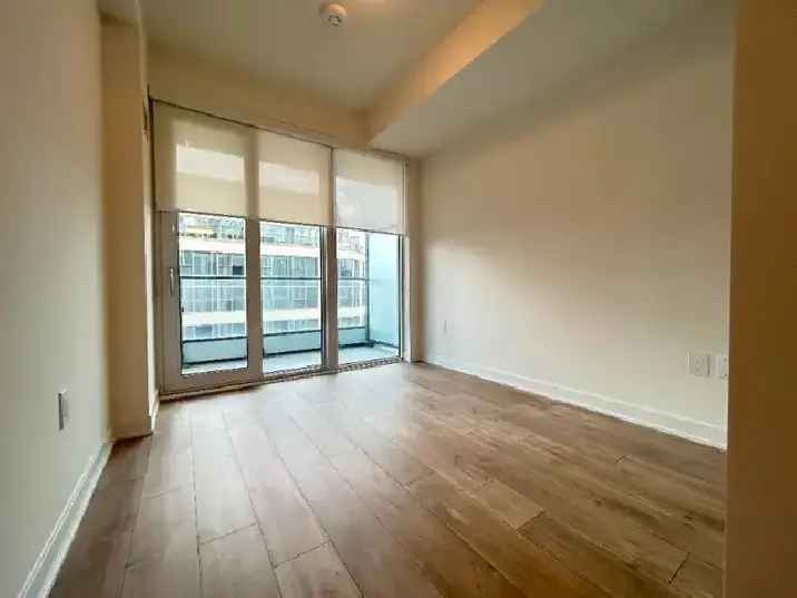 Toronto Downtown 2 Bed/2 Bath Condo, W/Parking, $2,800/M