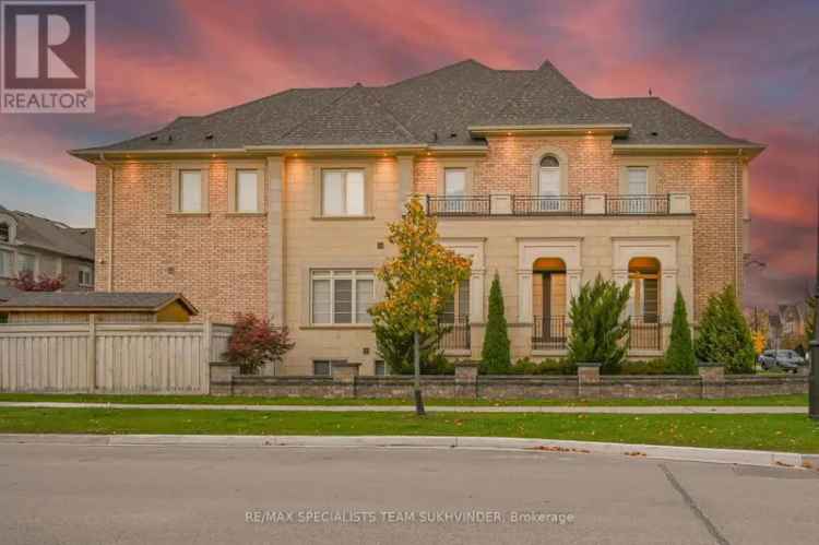 Luxury 9 Bedroom Home with Resort-Style Backyard