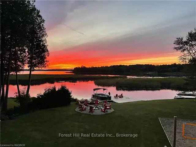 Lakefront Cottage on 1.3 Acres with Panoramic Views