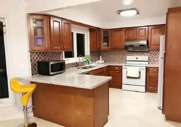 Fully Furnished Room for Rent – Bright, Spacious, and Move-In R