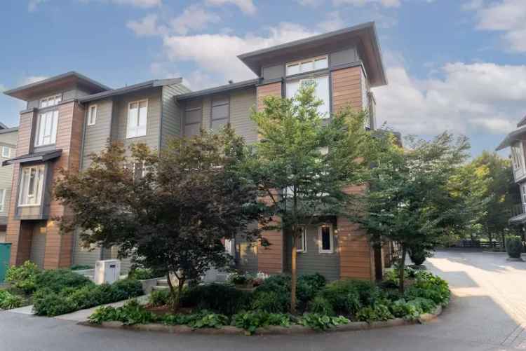 4 Bedroom Townhouse in Lynnmour North Vancouver