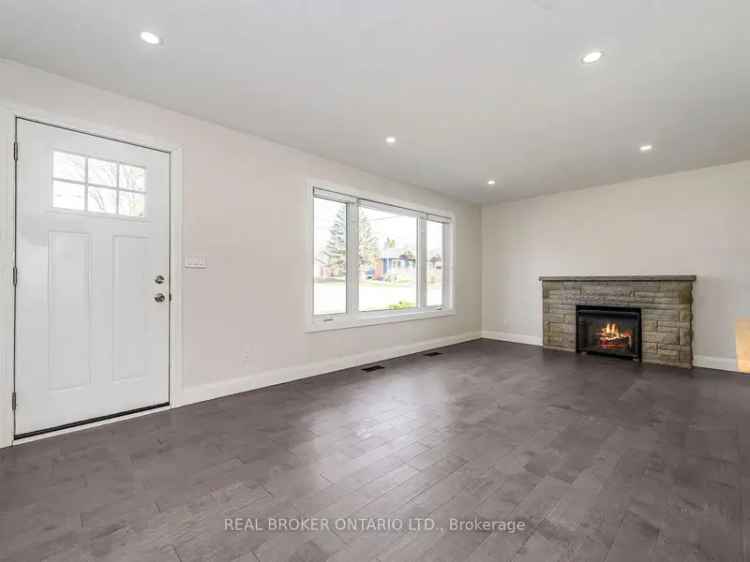 Renovated Bungalow with In-law Suite Large Lot Waterdown