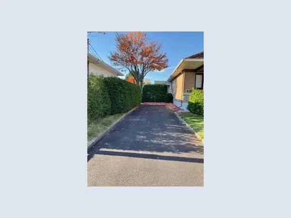 Large Renovated Bungalow 12 Rooms Garage Parking