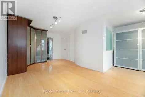 3 rooms house of 2231 m² in Mississauga