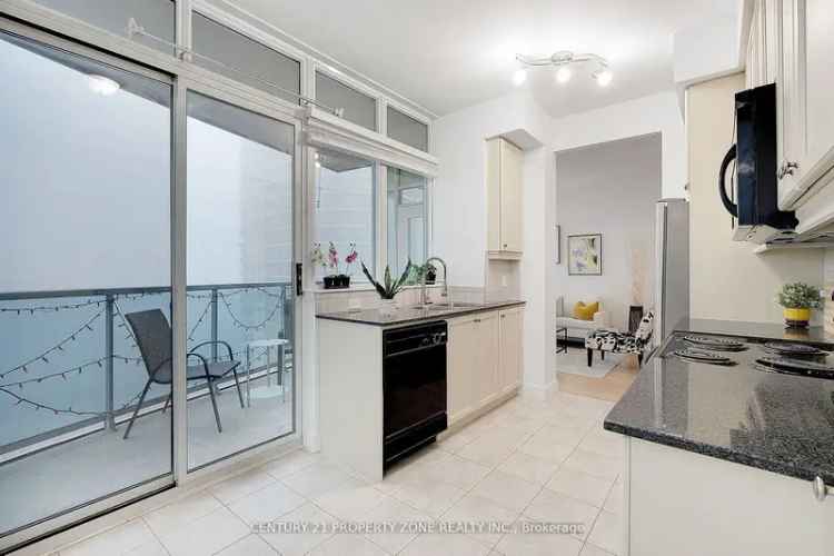 Luxury Corner Unit with Panoramic Views and Amazing Amenities