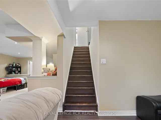 House For Sale in Shelburne, Ontario