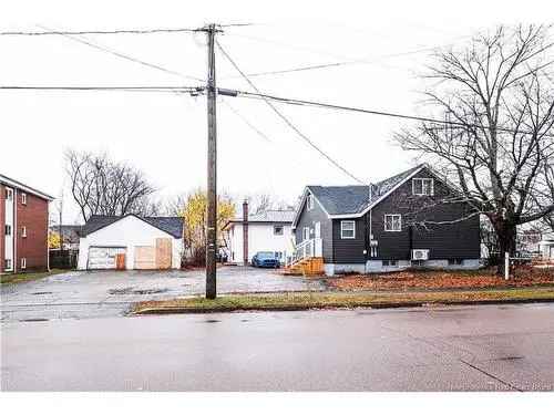 House For Sale In Moncton, New Brunswick