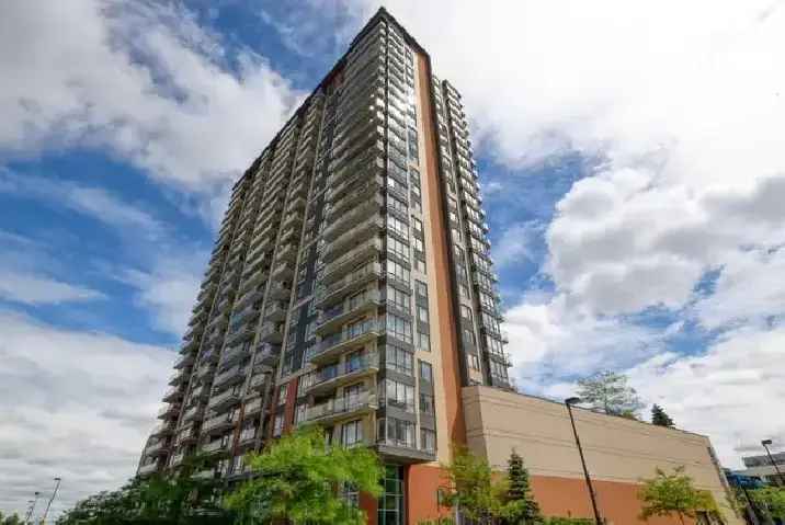 Condo 4 1/2 à louer / For rent, à côté du metro Longueuil