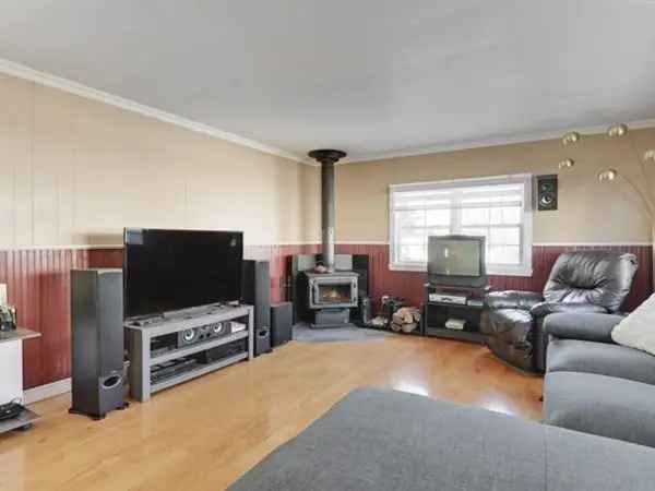 2-Bedroom Mobile Home for Sale Quebec North Shore