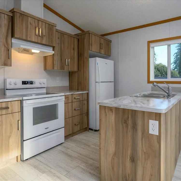 Buy Manufactured Home in Lantzville with Modern Features and Quick Possession