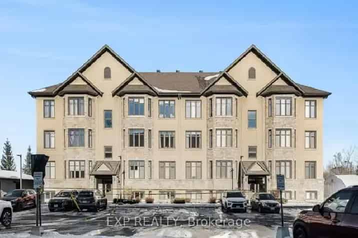 2 Bed 2 Bath Condo near Petrie Island Beach
