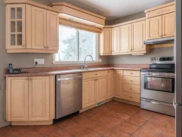 5 Bedroom Bungalow for Sale Quebec North Shore