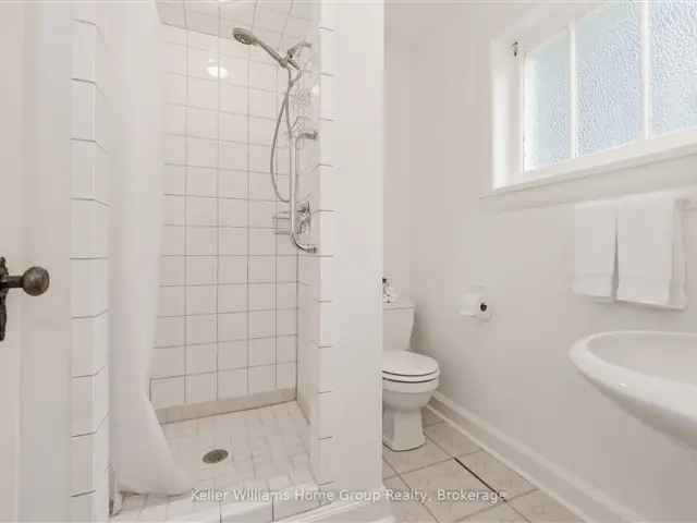 House For Sale in Centre Wellington, Ontario