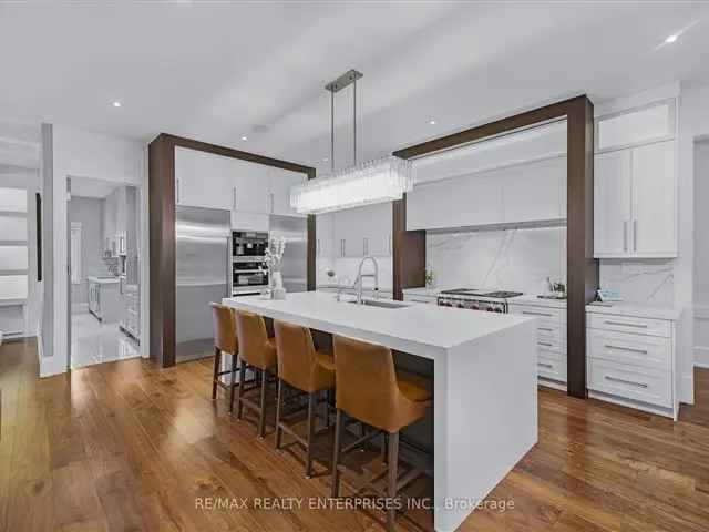 House For Sale in Mississauga, Ontario