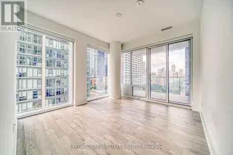 2 rooms apartment of 704 m² in Toronto