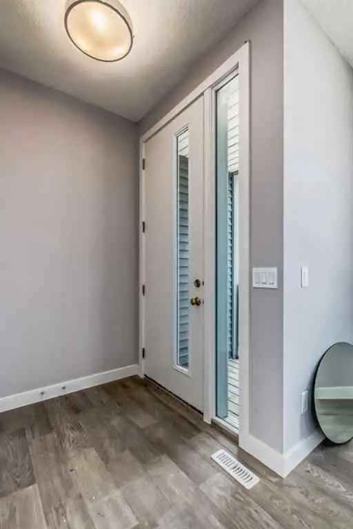 Townhouse For Rent in Chestermere, Alberta