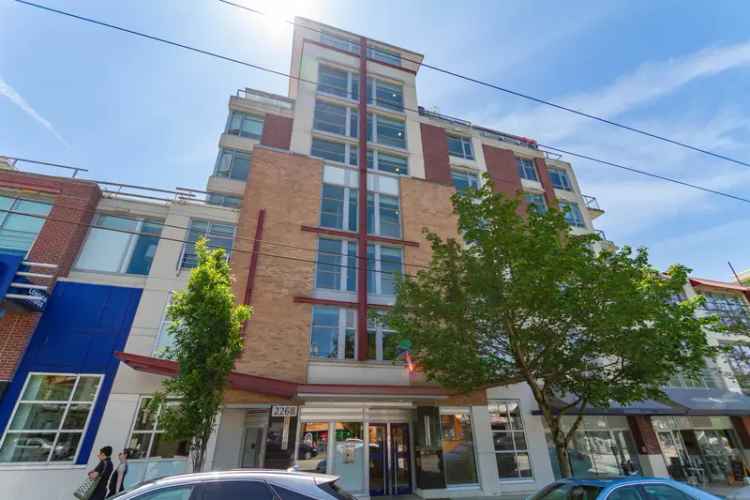 Kitsilano Condo for Sale: 1-Bedroom + Den Near Kits Beach