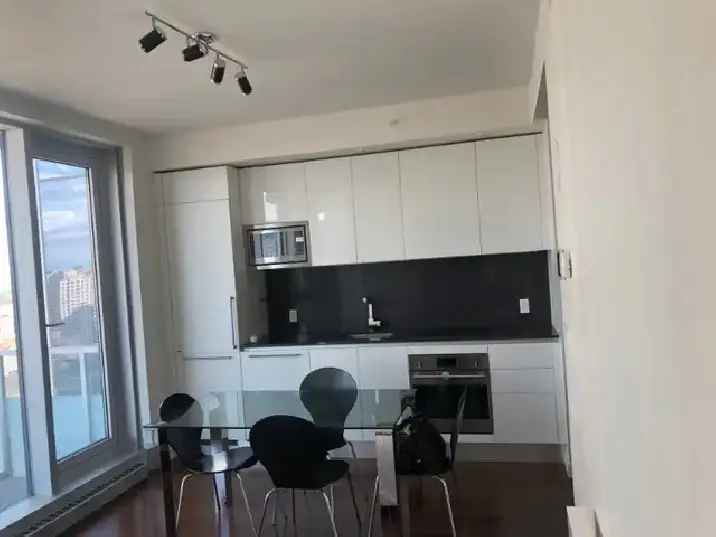 Luxury Downtown Studio for Rent in YUL with Modern Features