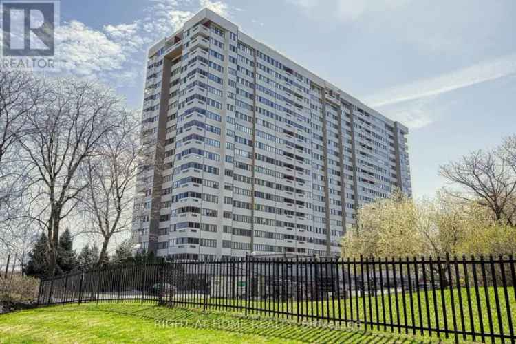 Spacious 3-Bedroom Condo near Square One Mississauga