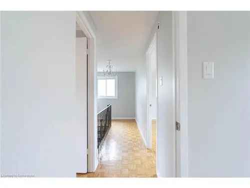 Erin Mills Semi-Detached House with In-Law Suite