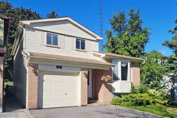 House For Sale in Richmond Hill, Ontario