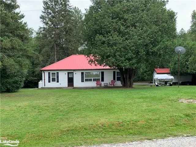 4 Bedroom Cottage near Doe Lake - Family Fun